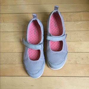 Multi Sport, Mesh, Comfy! Mary Janes *Mint*